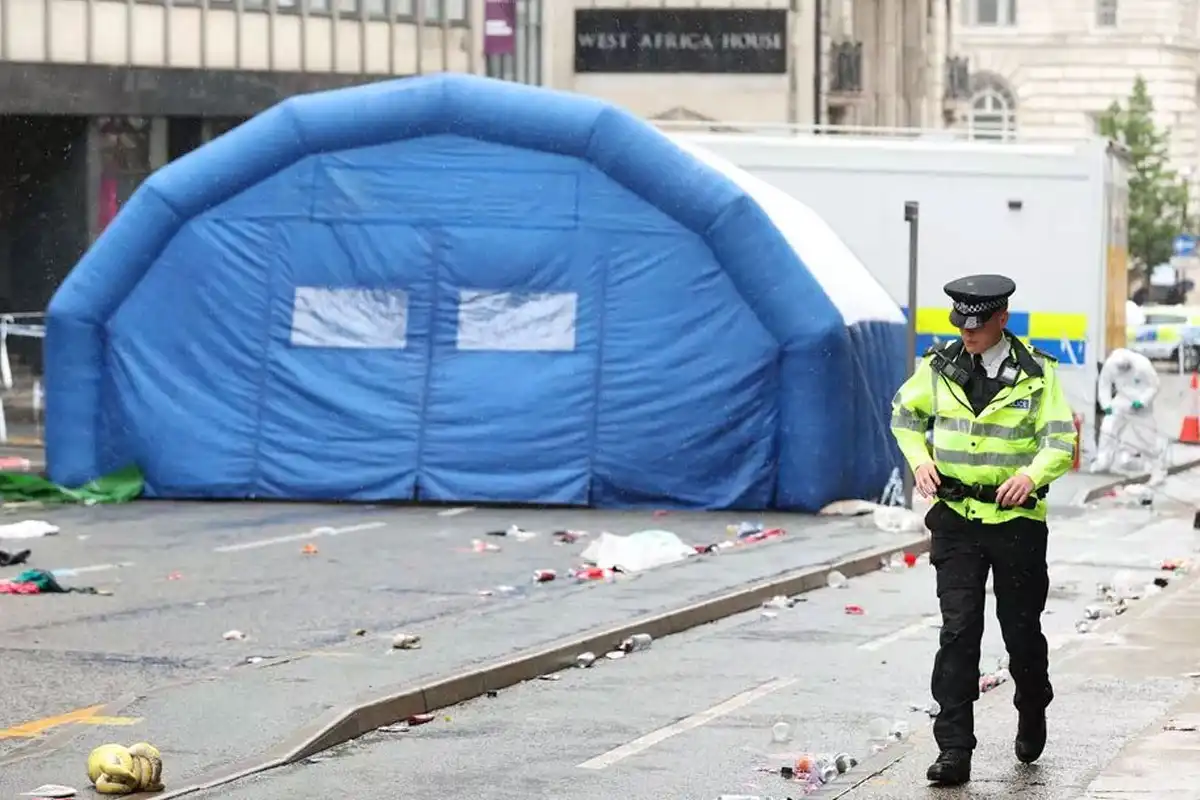 Liverpool Car Crash During Premier League Title Parade Injures 109 People
