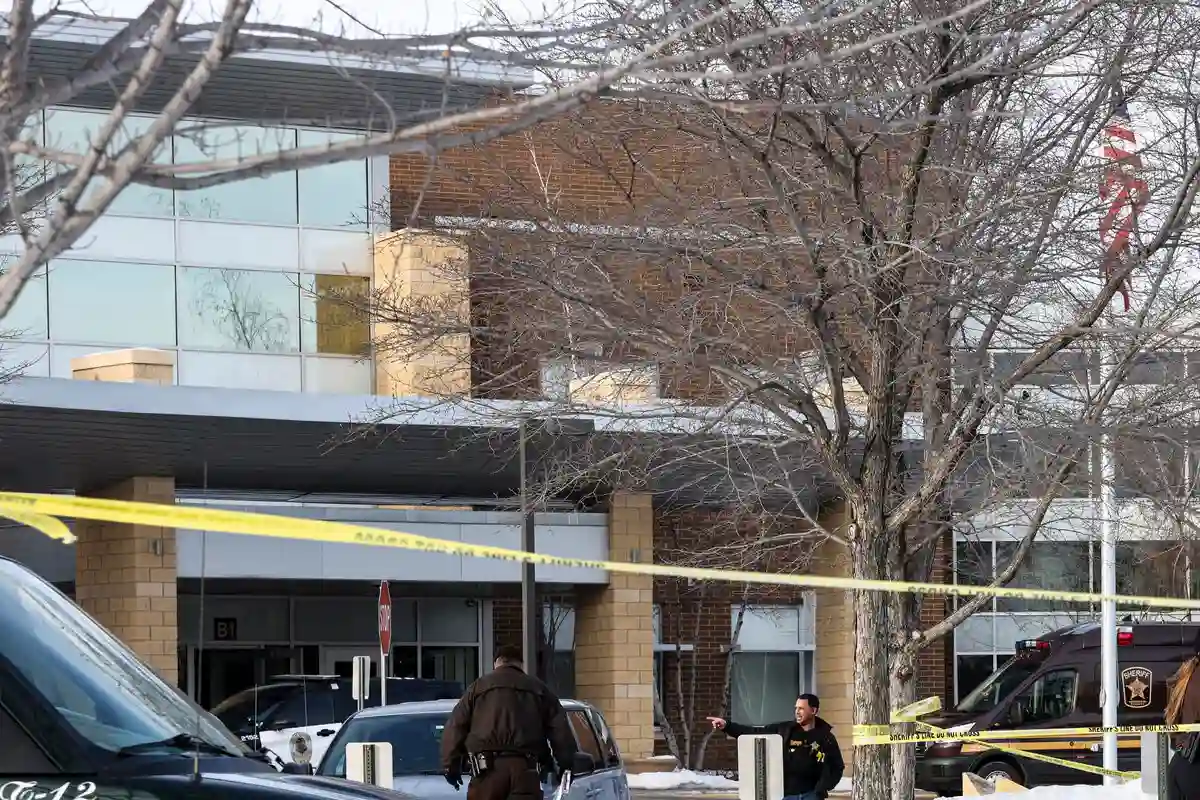 Minnesota Police Investigate Overnight Targeted Shootings; Armed Suspect at Large