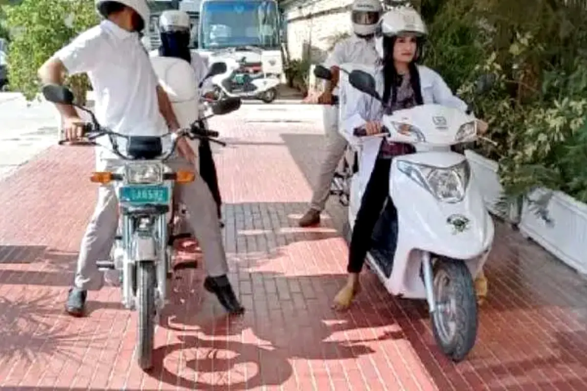 NADRA expands biker service in Karachi