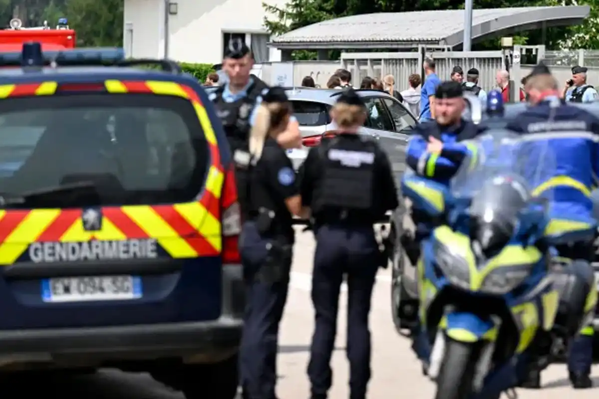 Student stabs teaching assistant to death at French school