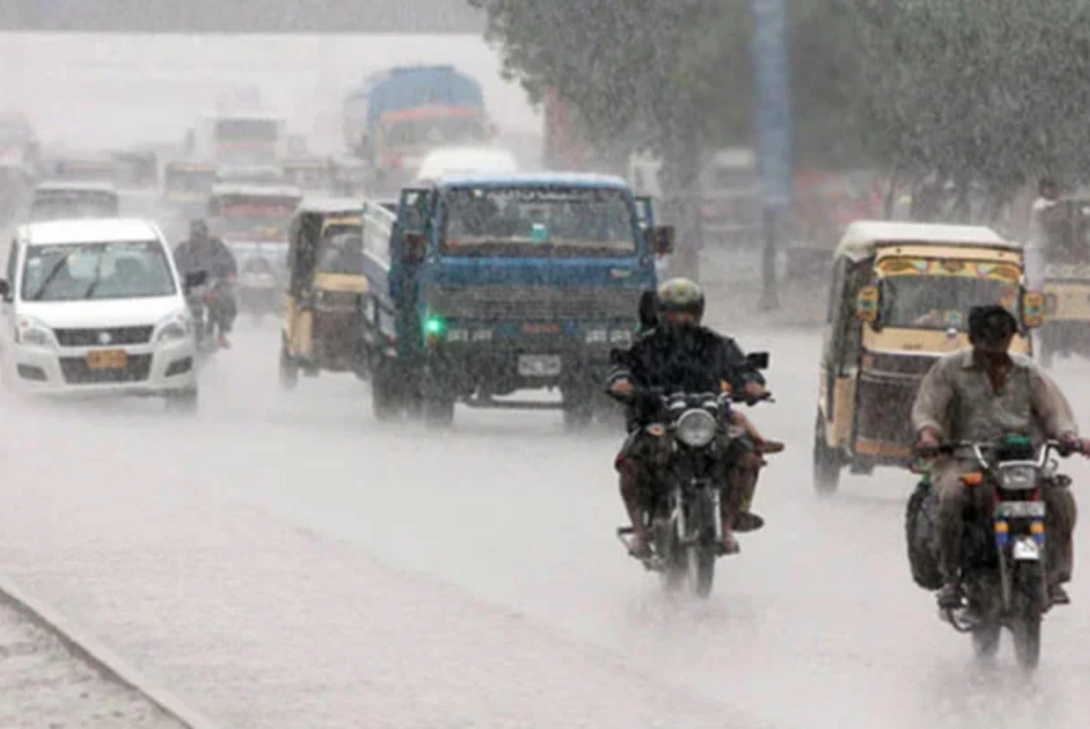 Karachi Sees Early Monsoon Showers; Heavy Rain Expected