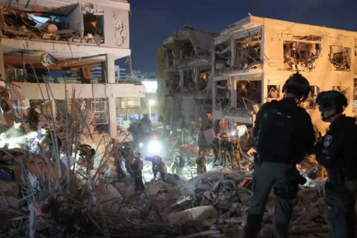 Iran Strikes Israel Again with Missiles, Drones: 10 Dead, 200 Injured