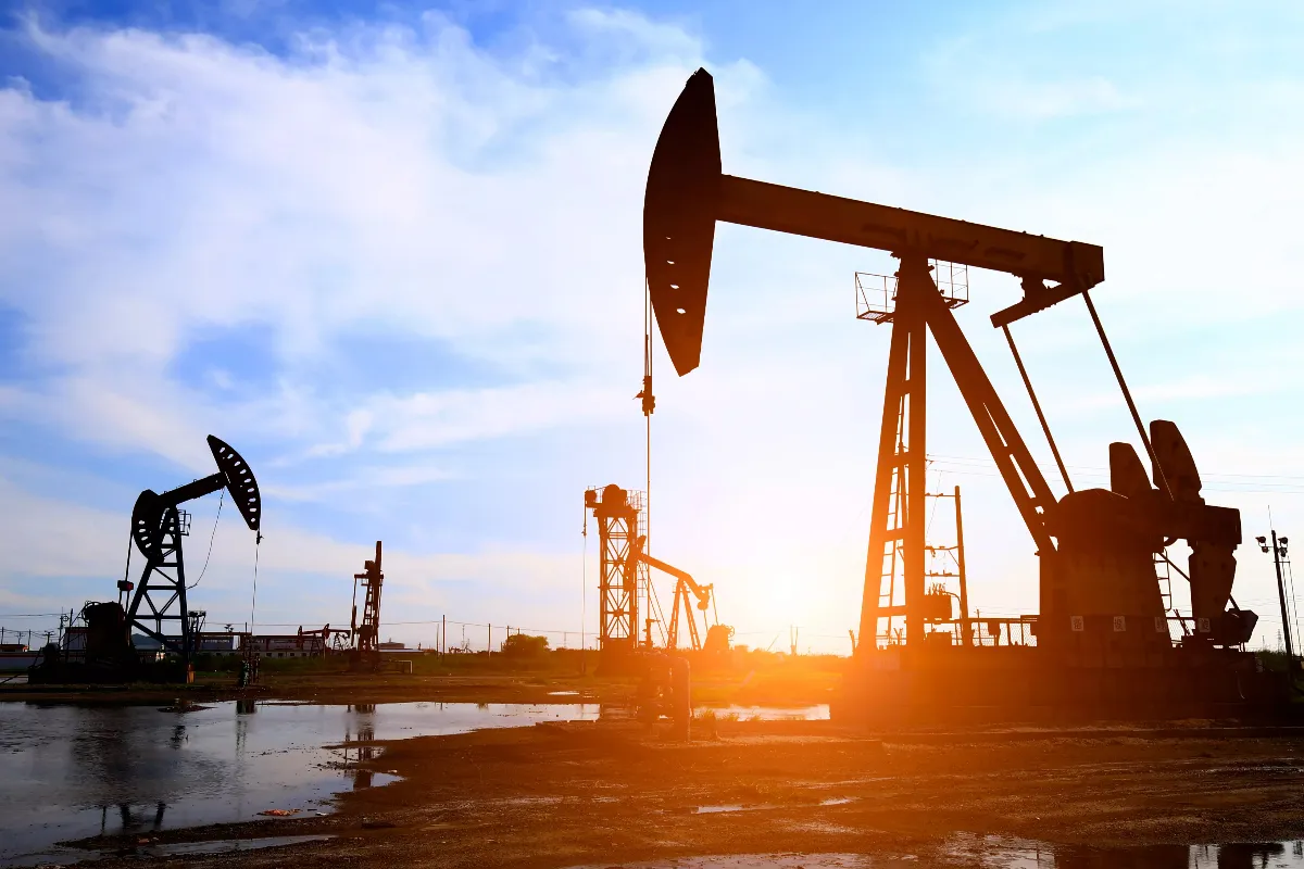 Oil Prices Drop Sharply Following President Trump’s Announcement of Iran-Israel Ceasefire