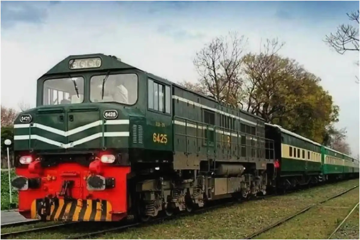 Pakistan Railways Launches New ‘Track My Train’ App with Real-Time Tracking Features