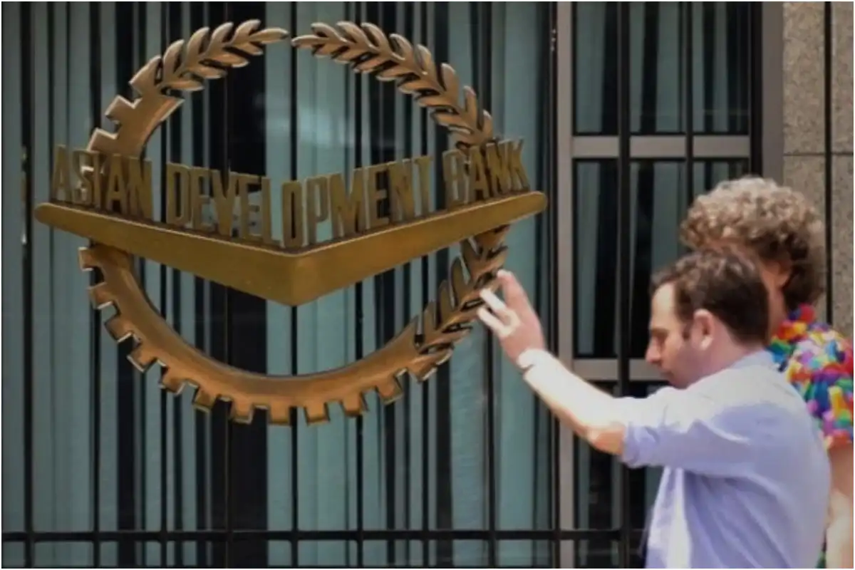 Pakistan Secures $1 Billion ADB-Backed Financial Deal