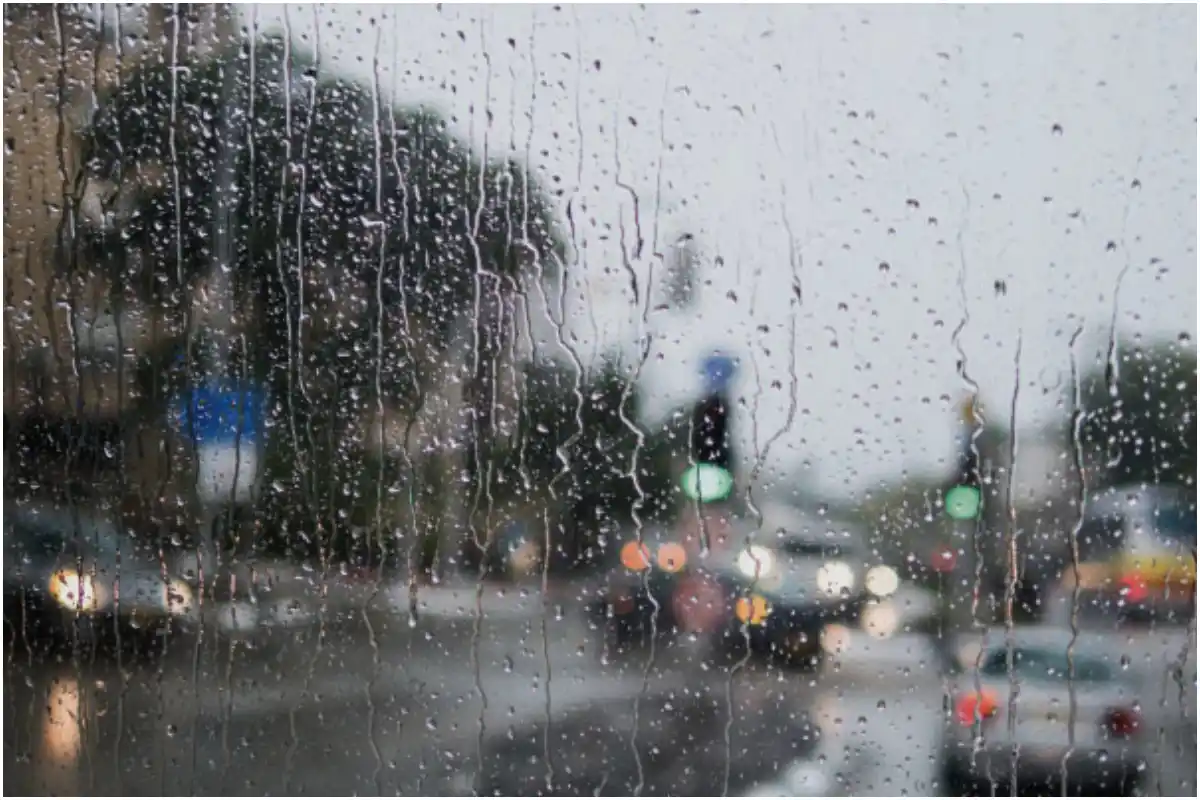 Rain in Karachi Today? Light Drizzle Sweeps Across City