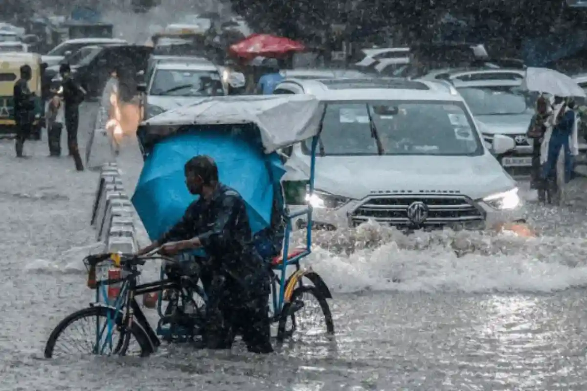 221 Dead, Over 800 Homes Destroyed in Nationwide Torrential Rains