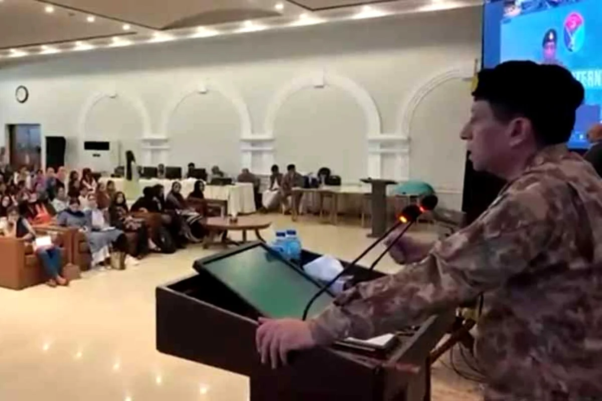 DG ISPR speaks to students of Summer Internship 2025