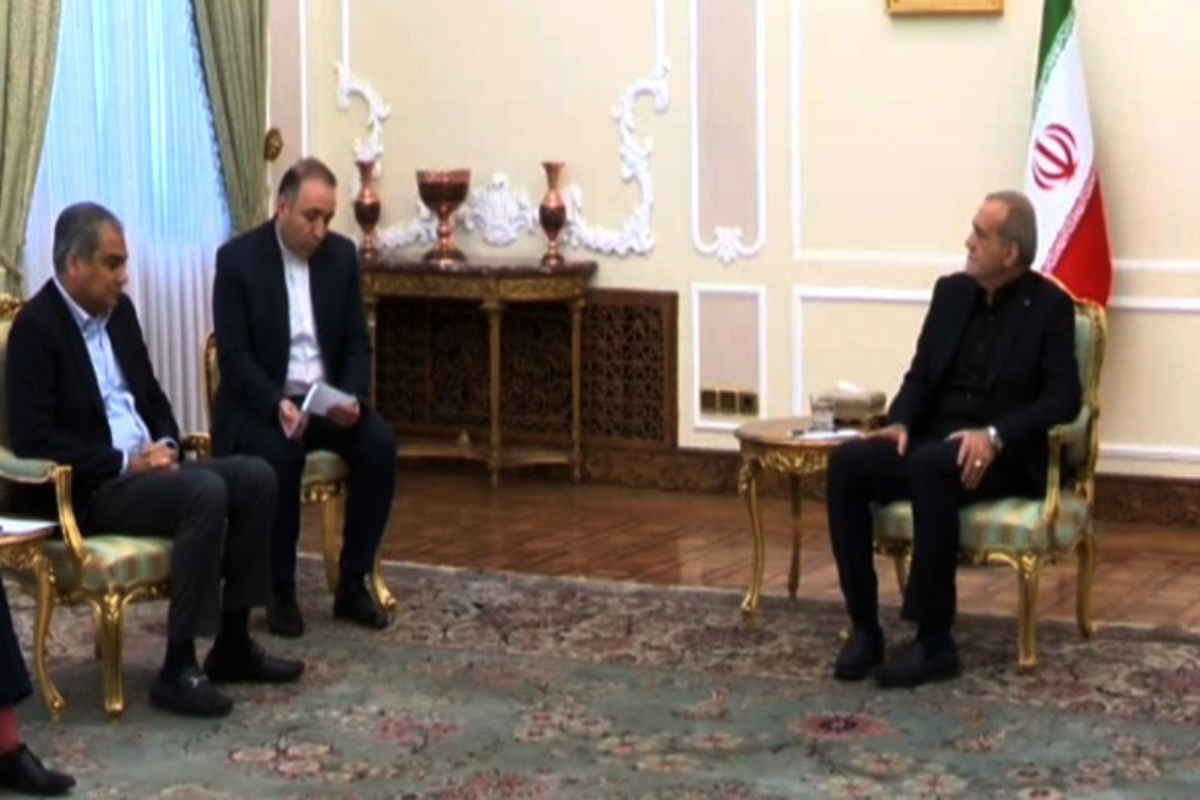 Federal Interior Minister Meets Iranian President, Discusses Pakistan-Iran Relations