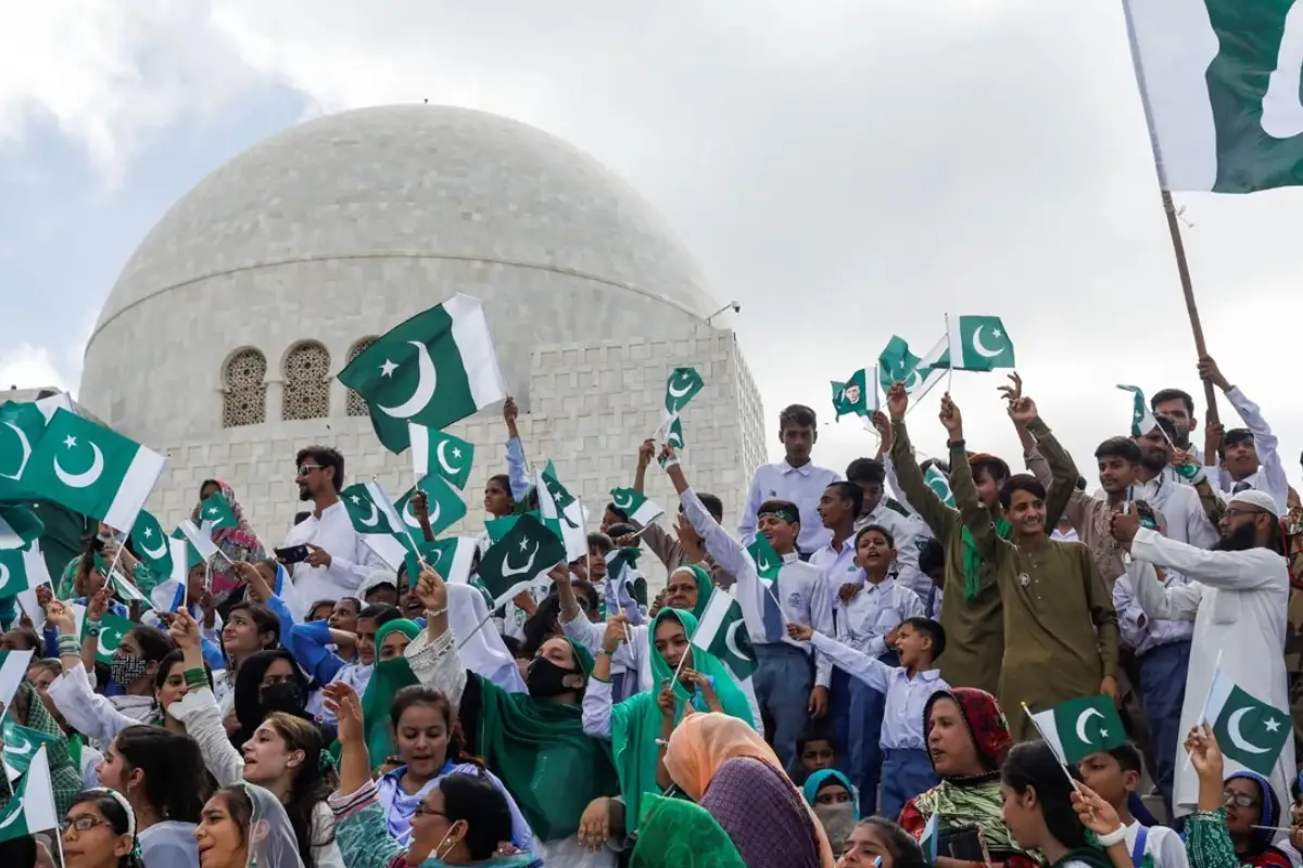 Sindh Govt Announces Prizes for Best Independence Day Decorations