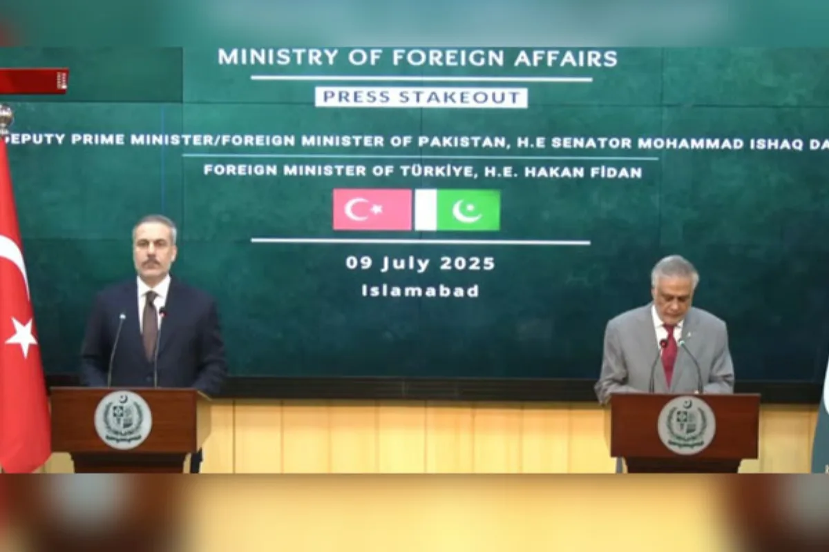 Pakistan, Turkey Pledge Stronger Ties in Defense, Trade