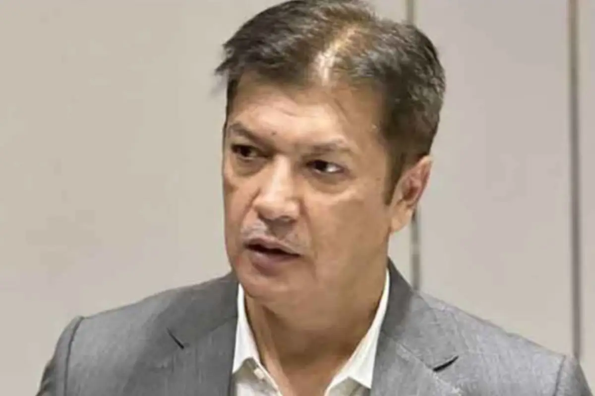 Unsustainable gap between Pakistan interest rates and those of stronger economies put pressure on rupee: S.M. Tanveer