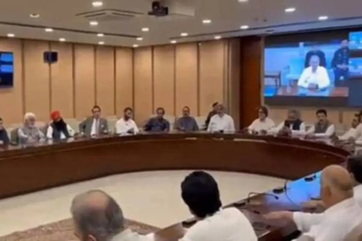 PTI Leaders Clash Ahead of Parliamentary Party Meeting