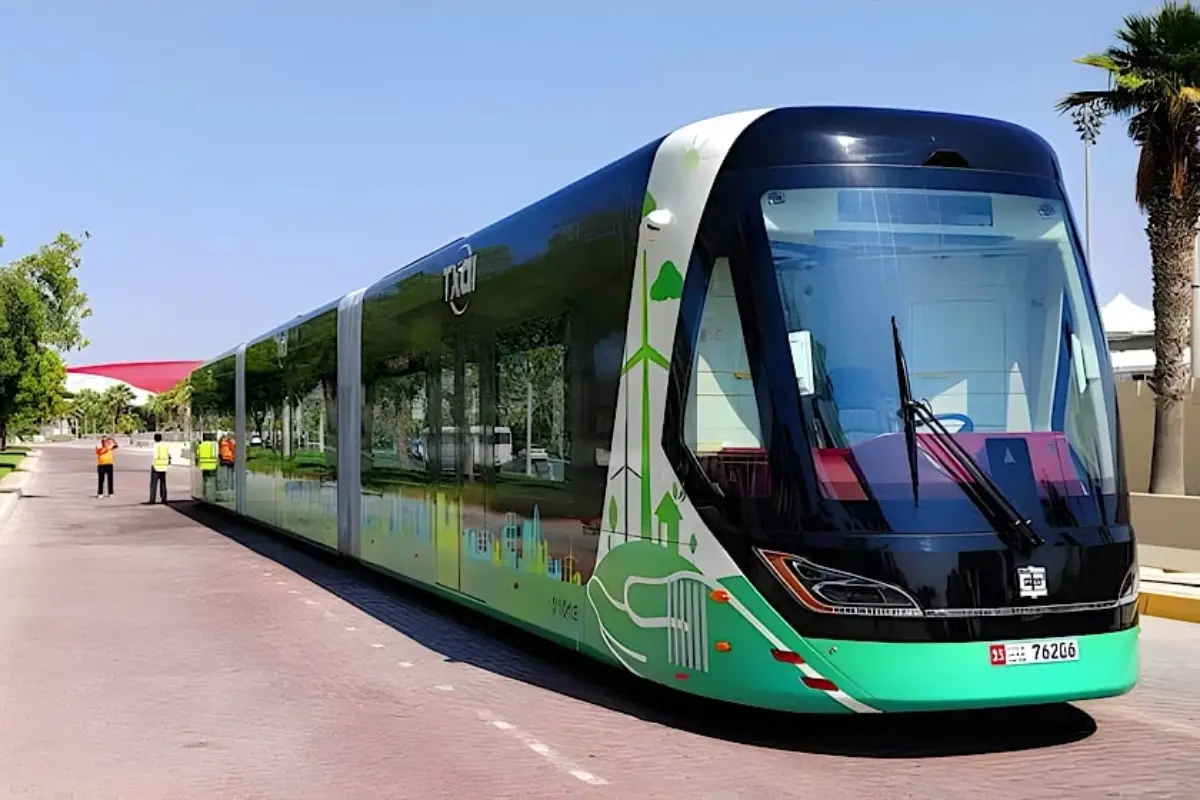 Punjab CM Hails High-Tech ART Bus Arrival in Lahore