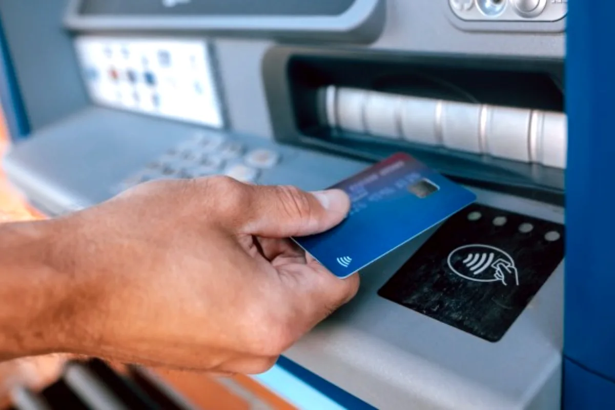 How to withdraw cash from NFC-enabled ATMs in Pakistan?
