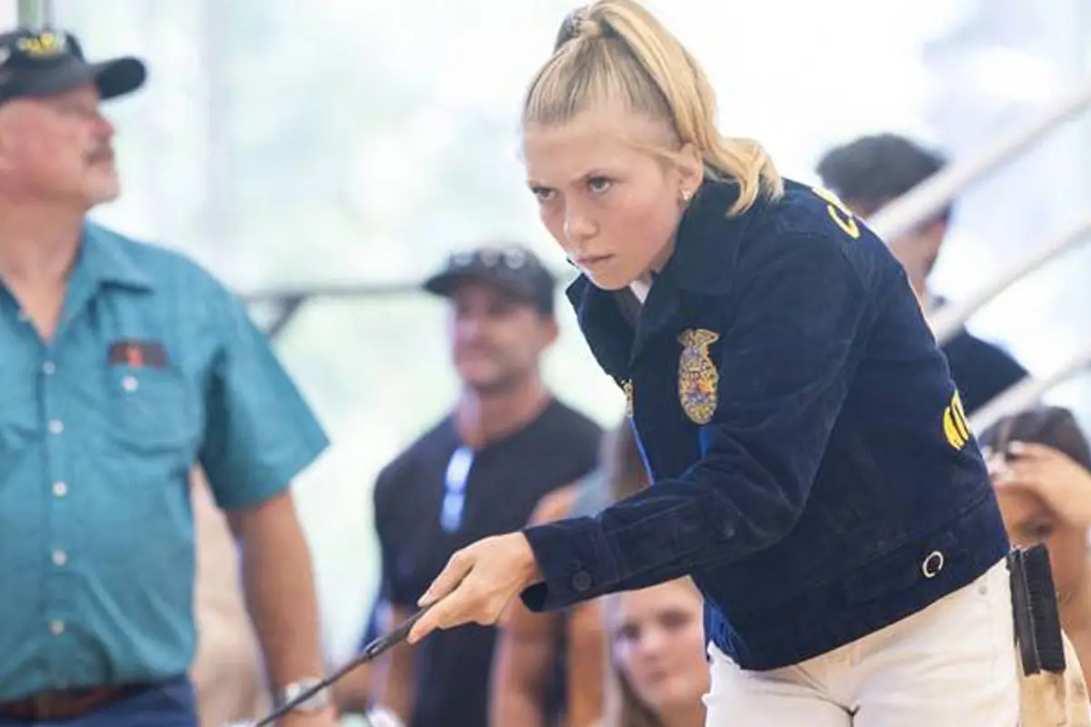 Who Is Karis Dadson? The California Teen Behind the Viral ‘Icy Stare’