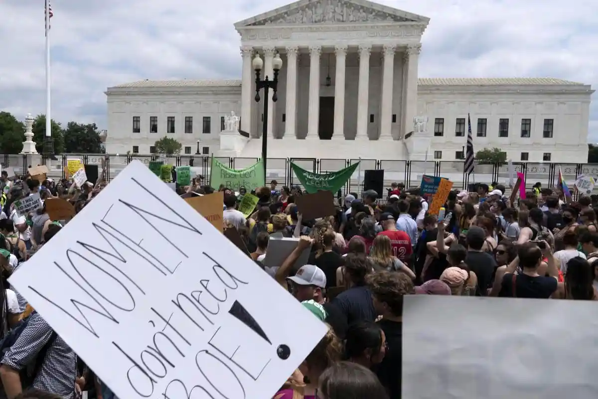 Wisconsin Supreme Court Overturns 1849 Abortion Ban in Major Ruling