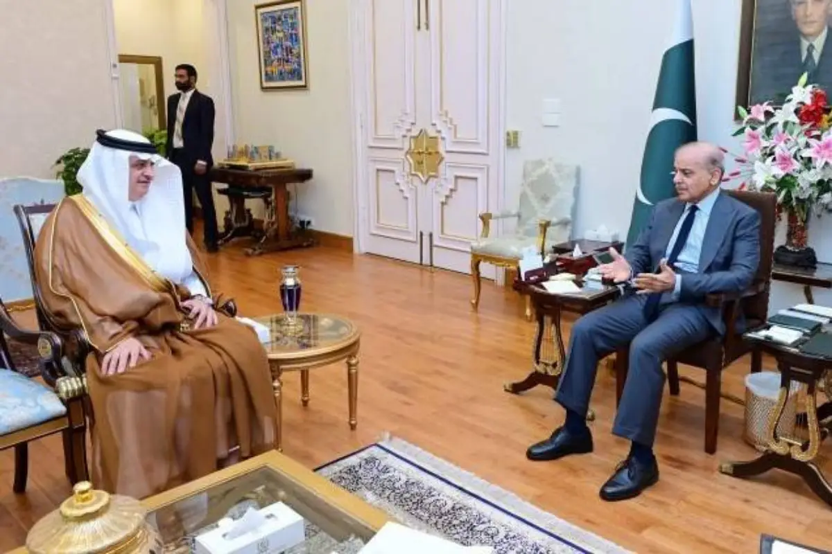 Saudi Arabia Commends PM Shehbaz Sharif for Promoting Regional Peace