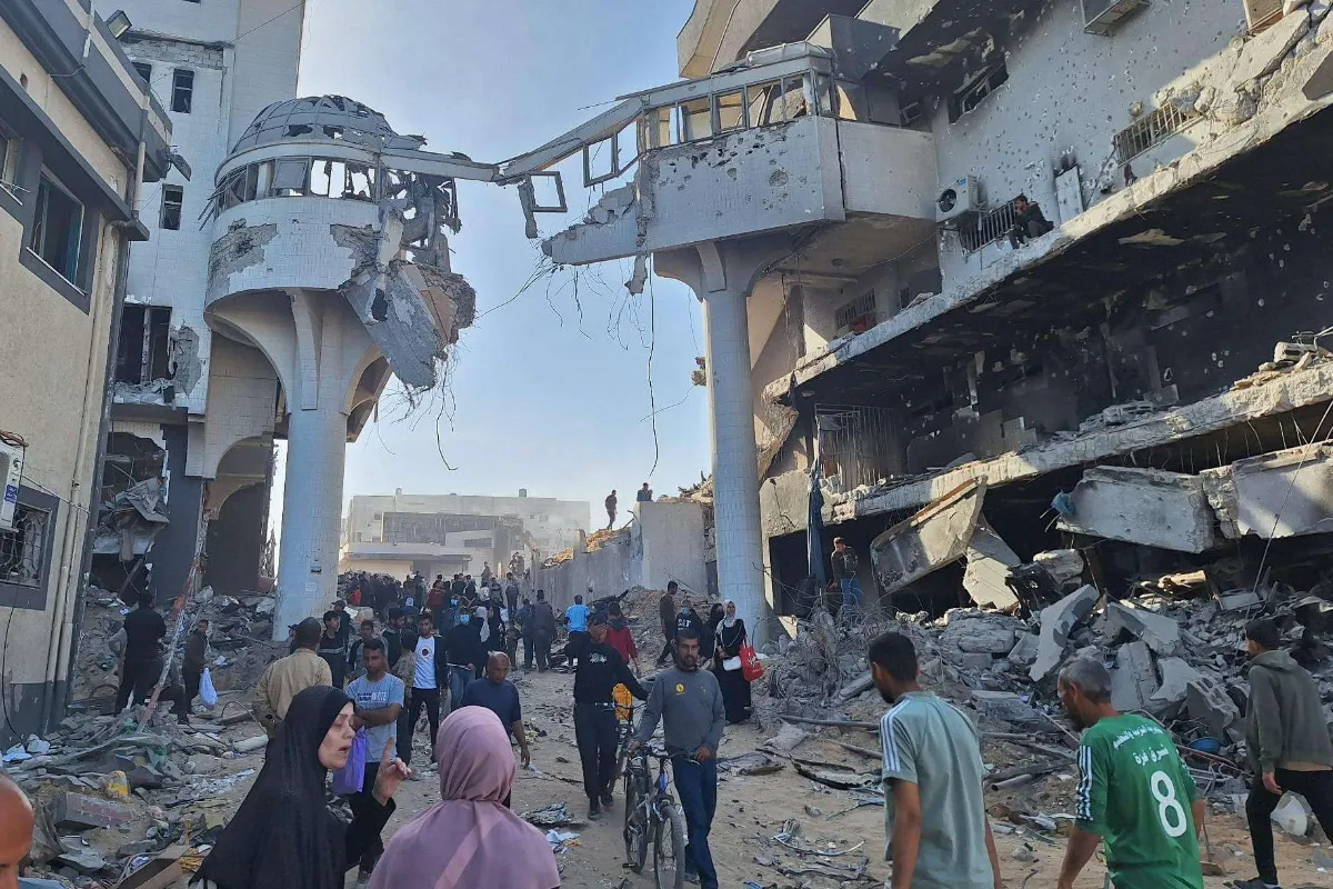 Israeli Assaults Kill Over 110 in Gaza, Ceasefire Talks Stall Amid Rising Casualties