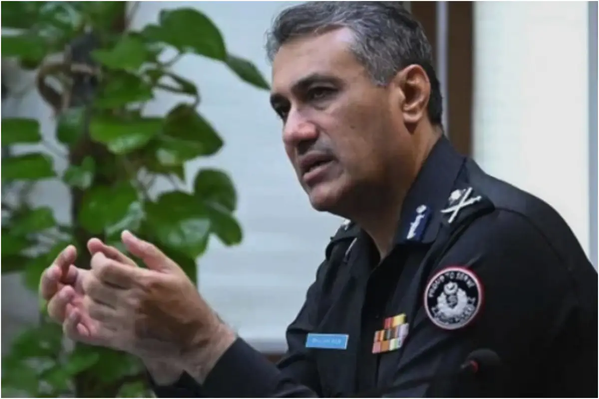 Karachi to Get Traffic Courts, Heavy Fines on Violation