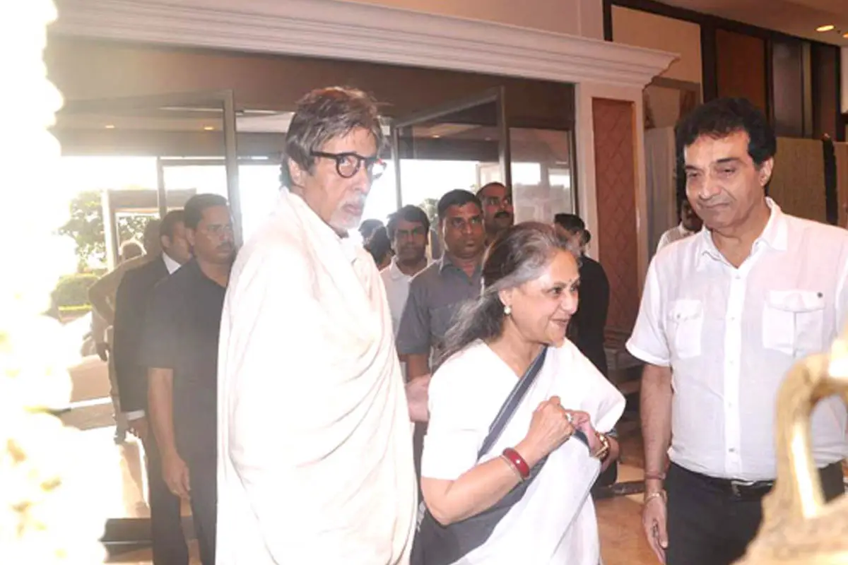 Veteran Actor Dheeraj Kumar Dies of Heart Attack, Pneumonia