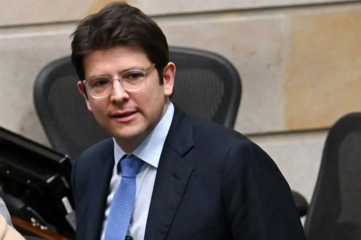 Colombian Senator Miguel Uribe Turbay Dies After June Rally Attack