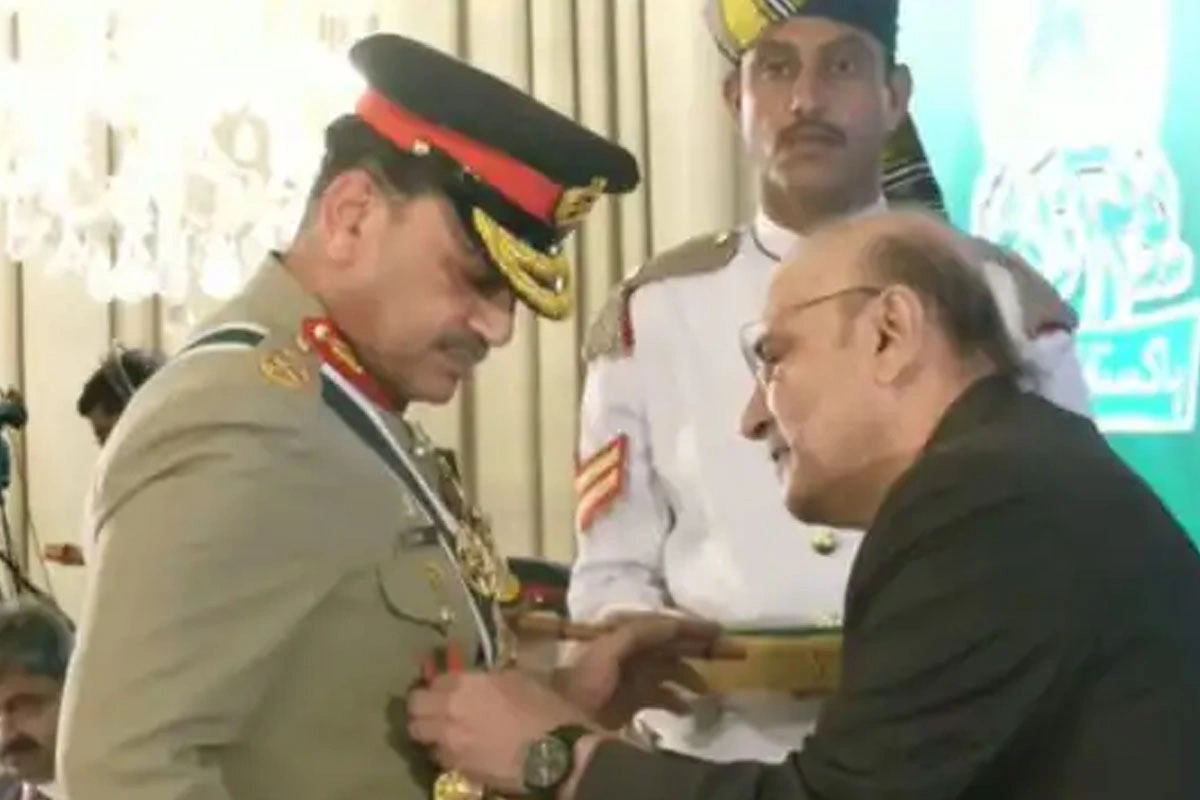 Field Marshal, PAF chief, PPP chief among others conferred with national awards
