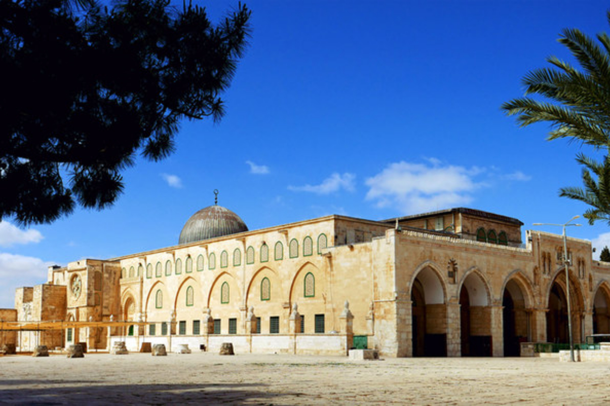Al-Aqsa Mosque Desecrated Again: Israeli Minister Leads Jewish Settlers in Provocative Entry