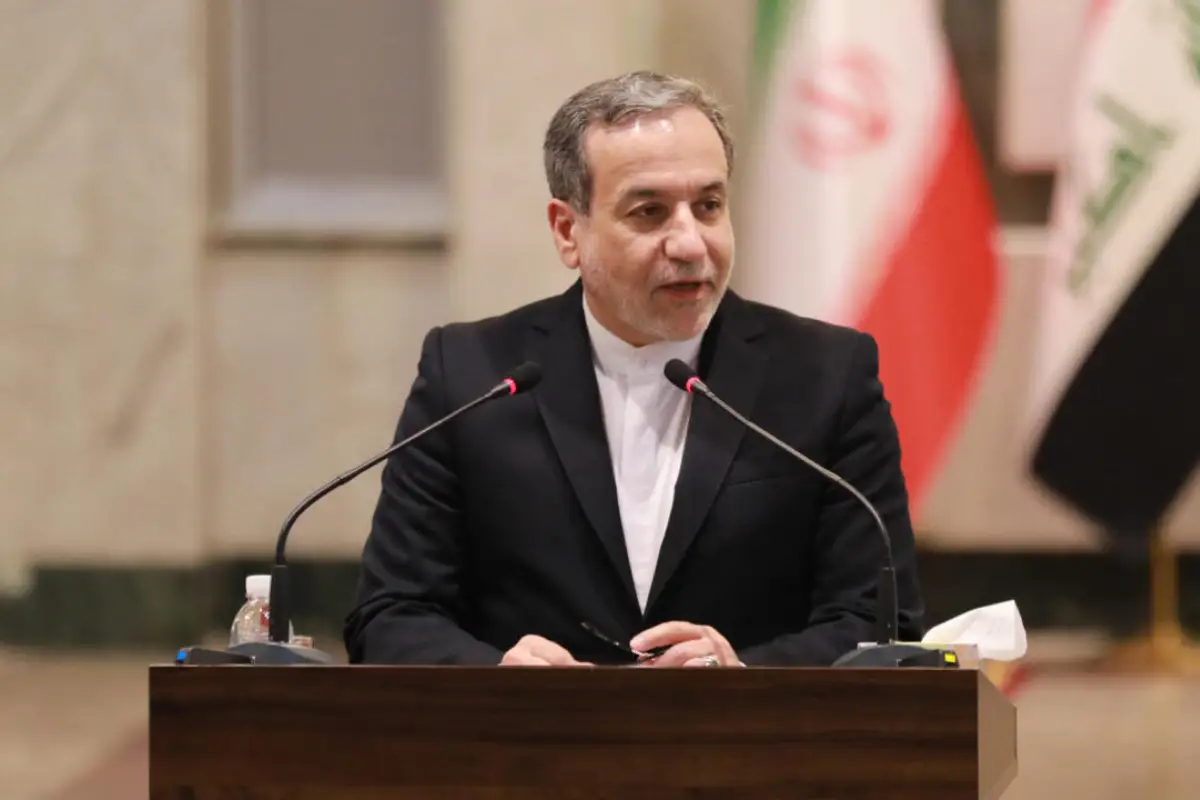 Iranian Foreign Minister Araqchi Arrives at MoFA, Discusses Bilateral Relations