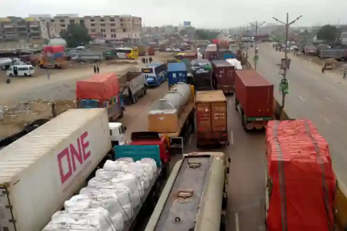 Dumper Association Ends Citywide Protest After Compensation Promise