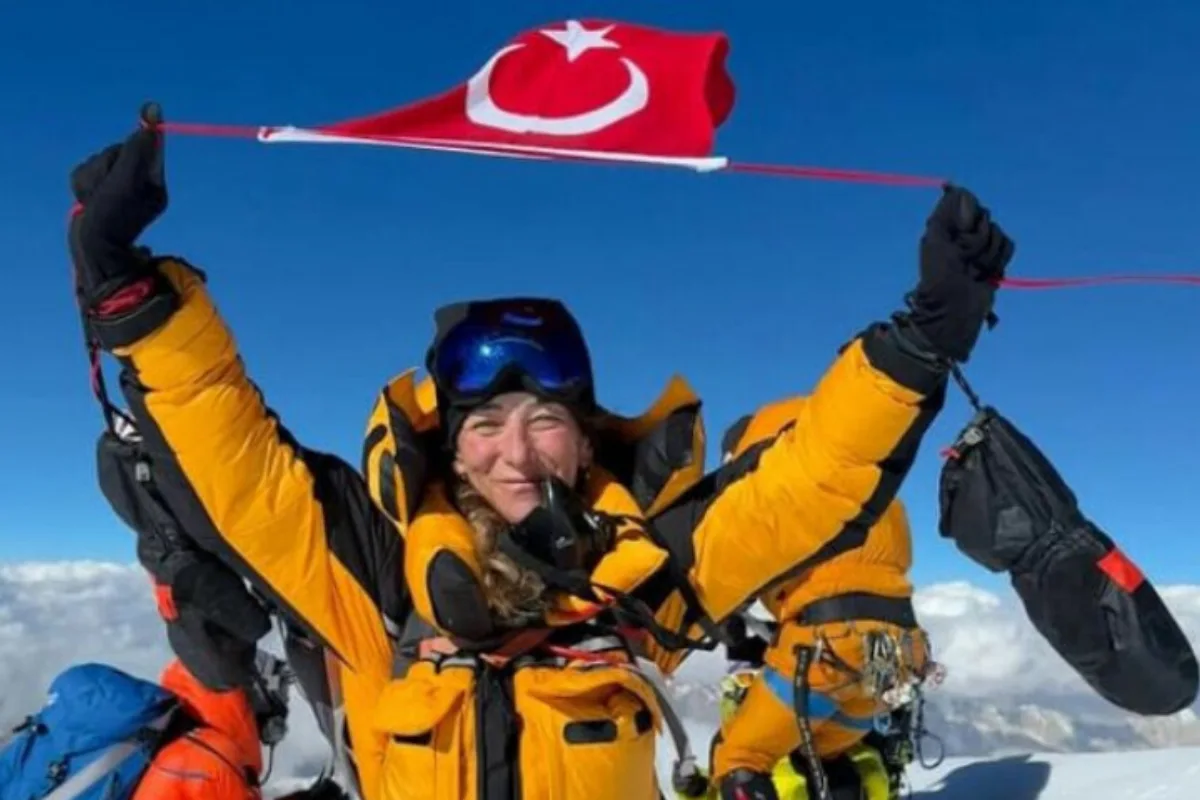Gul Noor Tambet Becomes First Turkish Woman to Summit K2