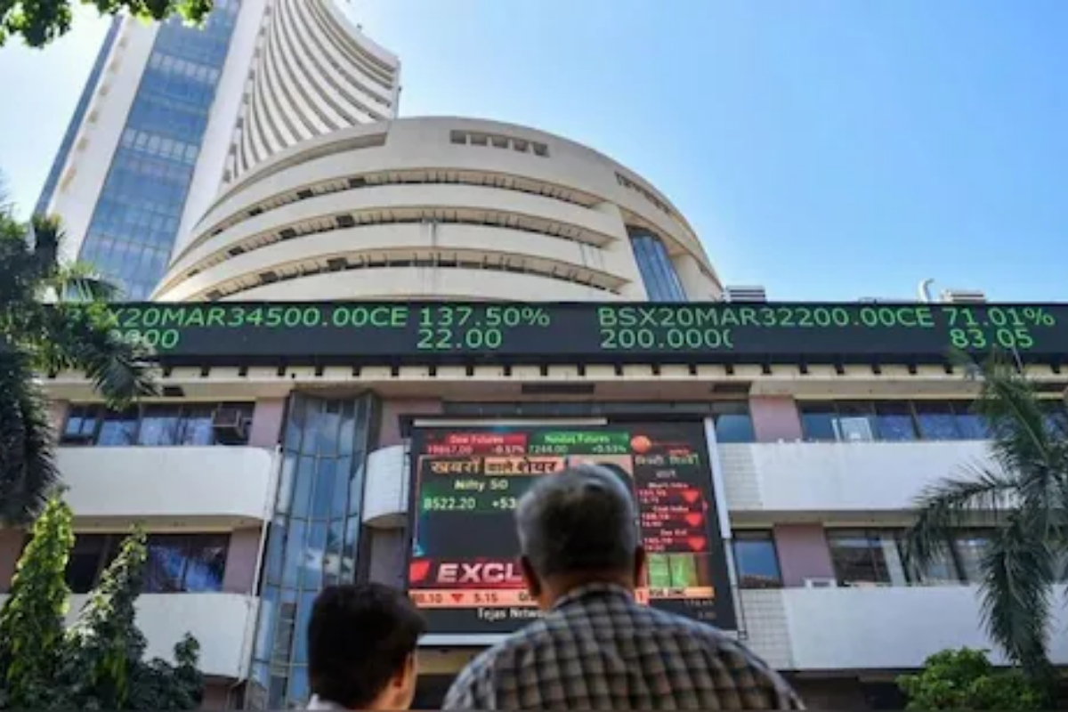 Indian Stocks Fall Sharply After US Announces Extra 25% Tariff on Indian Goods Starting Tomorrow