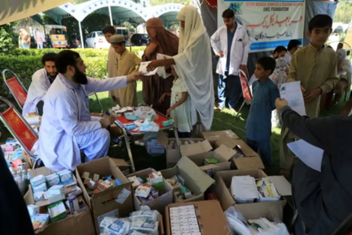 Health Ministry Sends First Batch of Medicines to Flood Victims