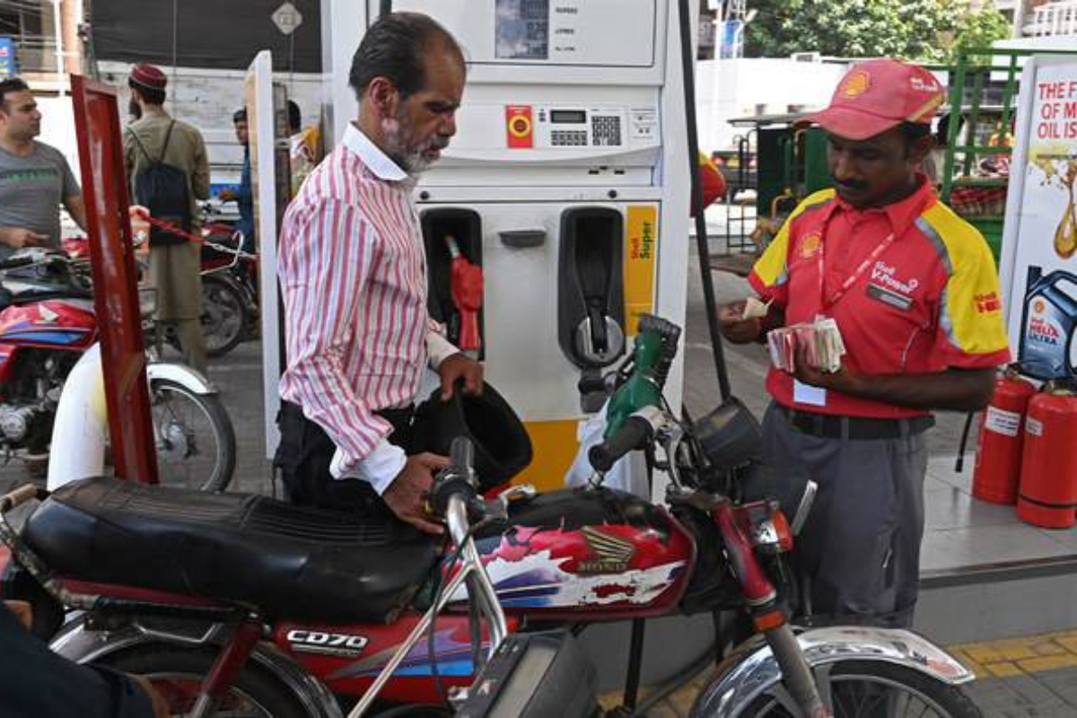 Fuel Prices in Pakistan Likely to Rise from September 1 Amid Global Market Trends