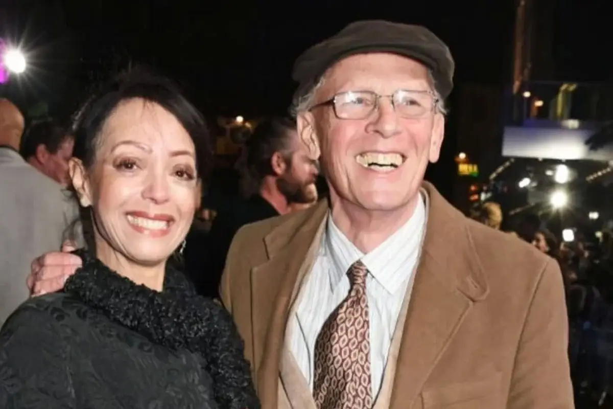 Who Is Paul Nicholas Wife? All about Linzi Beuselinck