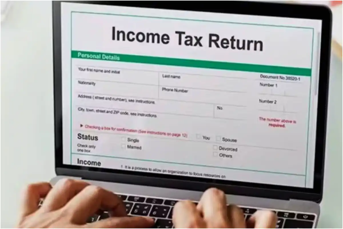 Govt Launches Simplified Tax Form for Salaried Class