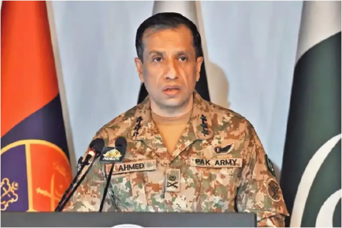 Students express strong support for Pakistan Army during interaction with DG ISPR