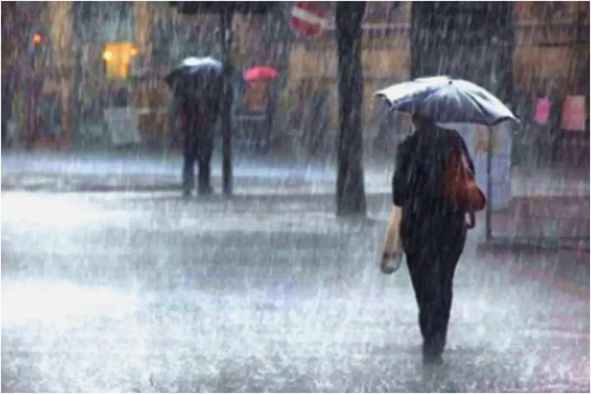 Heavy rains in Karachi wreak havoc as Lyari, Malir streams overflow