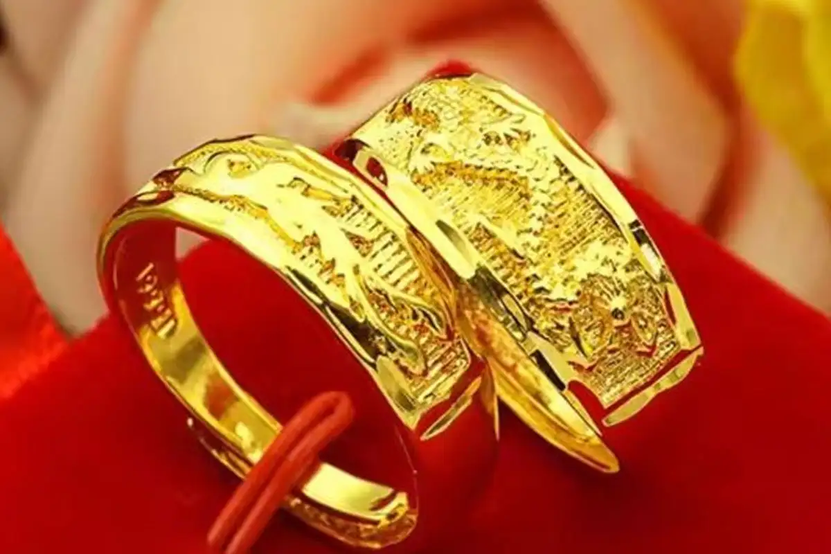 Gold price per tola remains stable in Pakistan