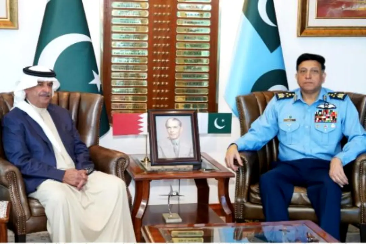 Bahrain National Guard Commander meets Pakistan Air Chief in Islamabad