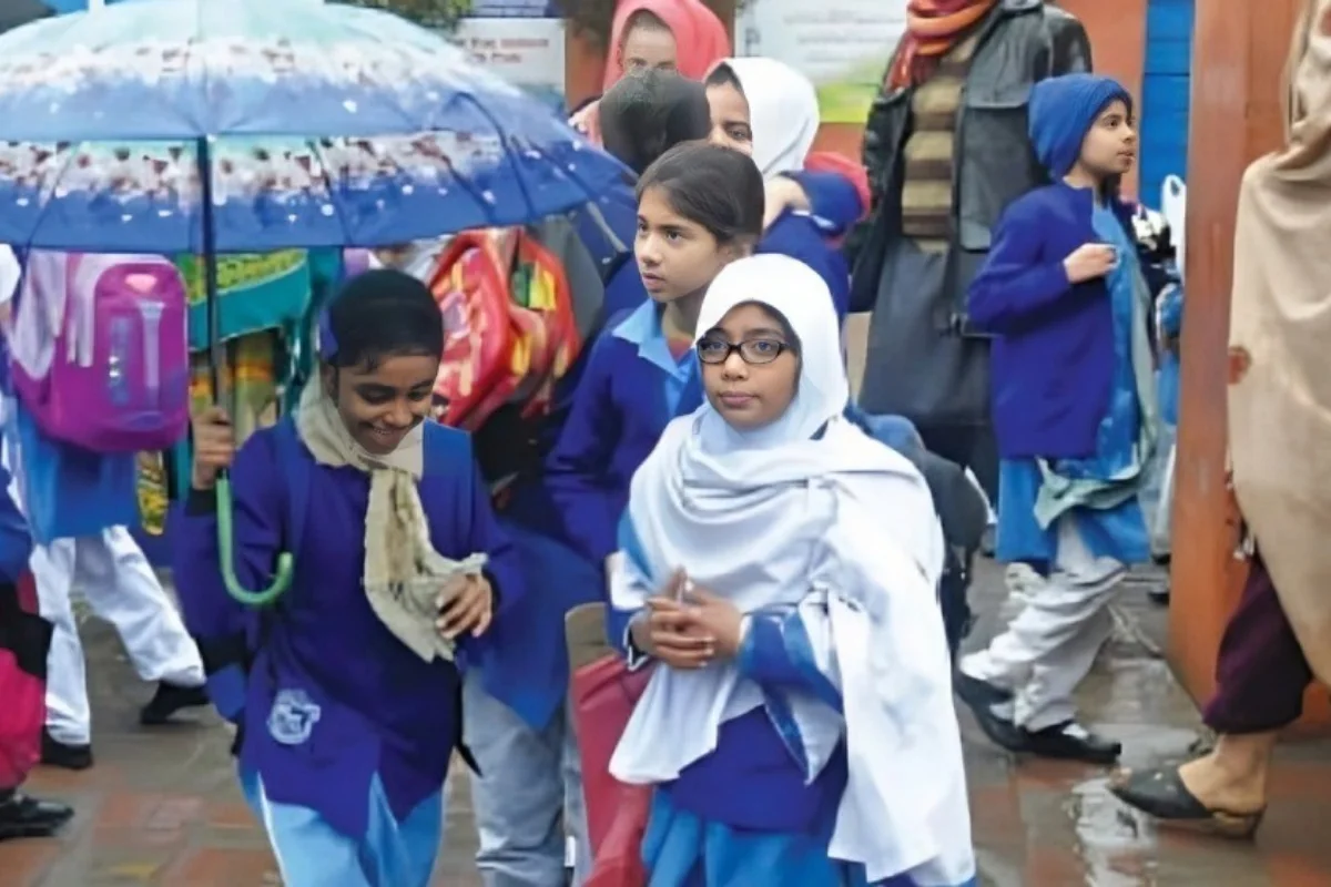 Will there be a holiday in Karachi’s School tomorrow?