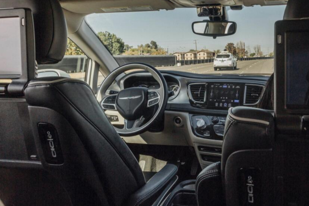 Punjab to Test Driverless Cars, Launch Pakistan’s First Electric Taxi Service