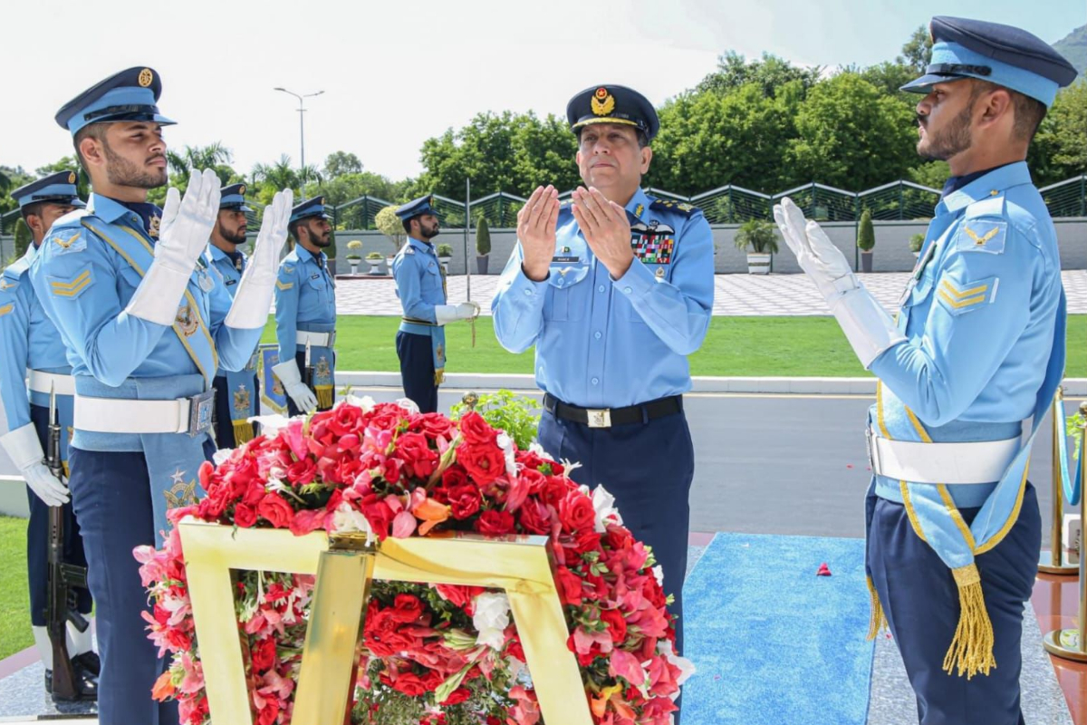 PAF Observes Martyrs’ Day With Reverence, Air Chief Reaffirms Commitment to Mission Amidst Security Challenges
