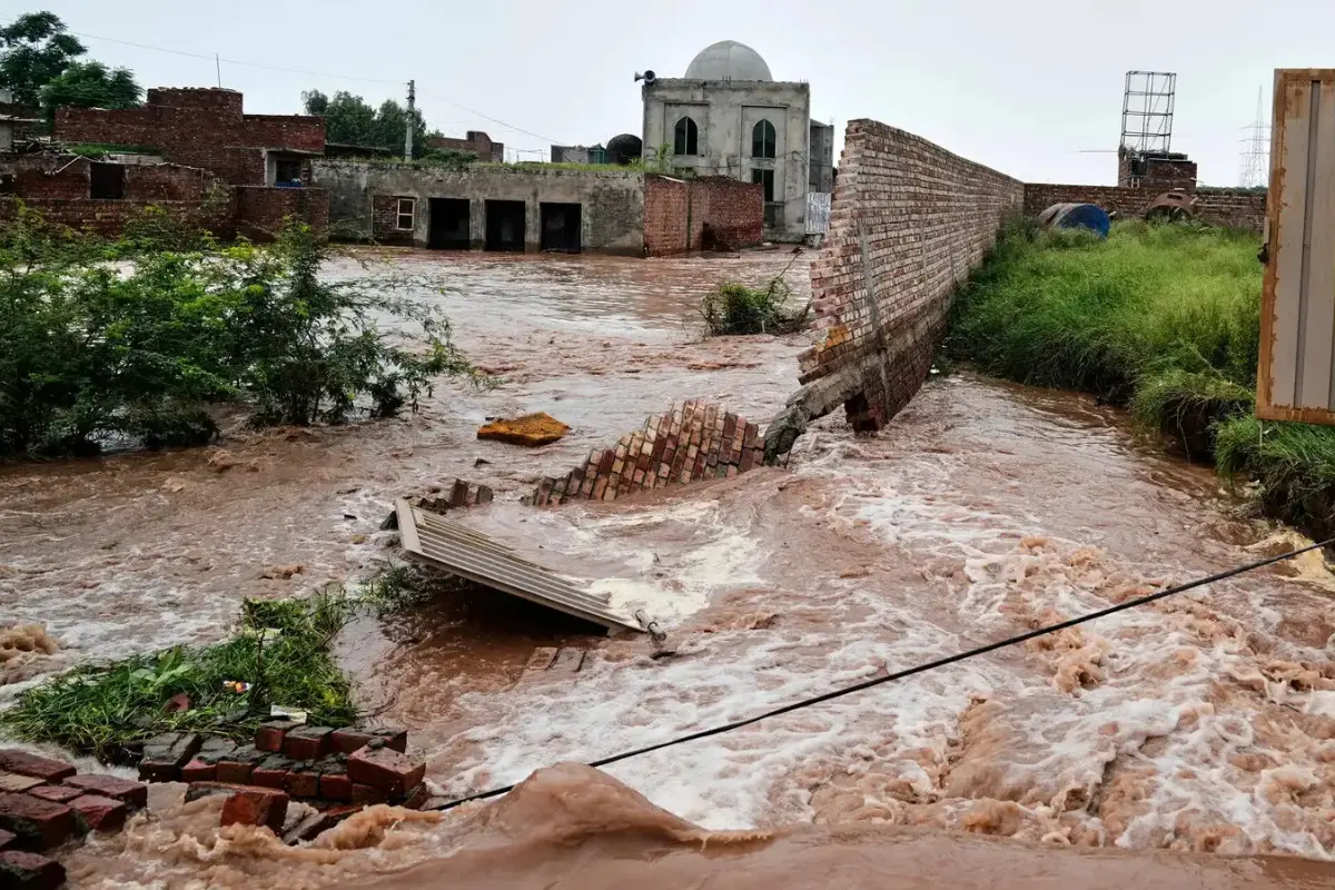 Fresh Flood Wave Wreaks Havoc in Punjab, Sindh
