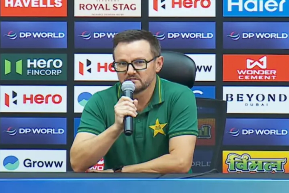 Pakistan Head Coach Mike Hesson Points Out Main Reason for Pakistan’s Defeat to India