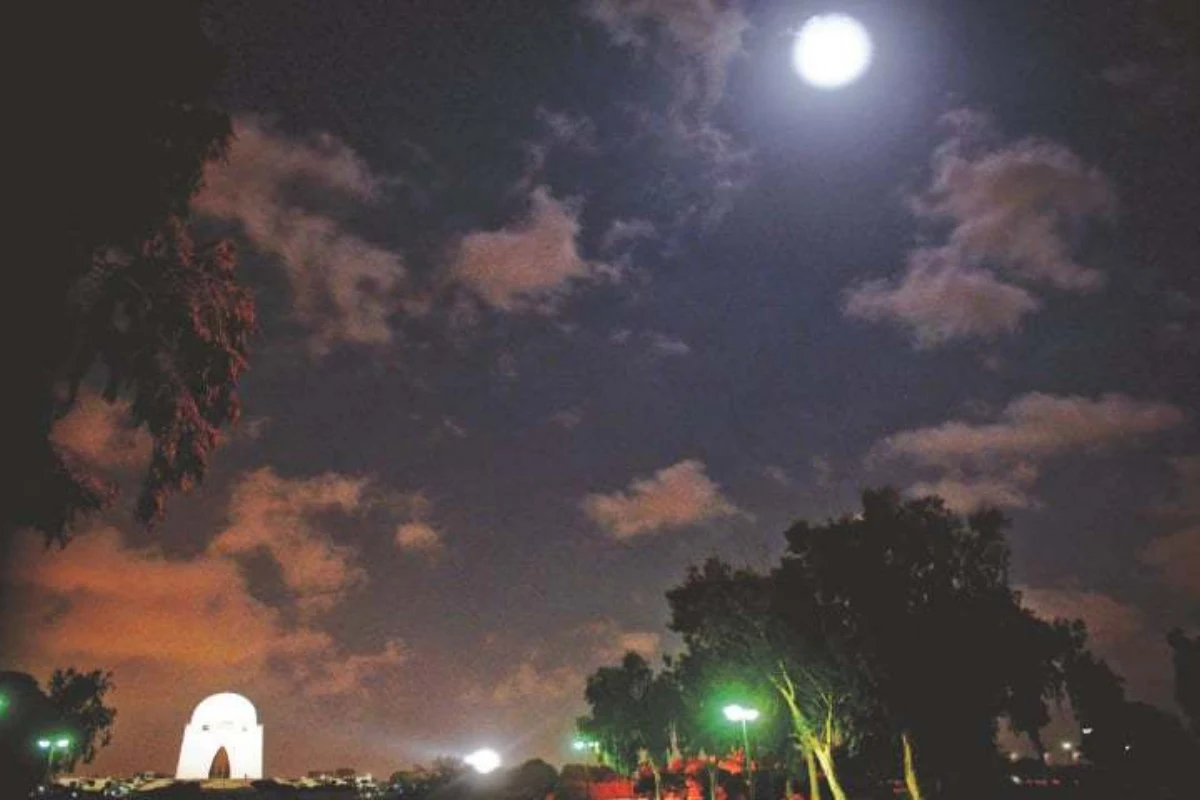 Full Moon Eclipse Visible in Karachi, Lahore, Islamabad Tonight