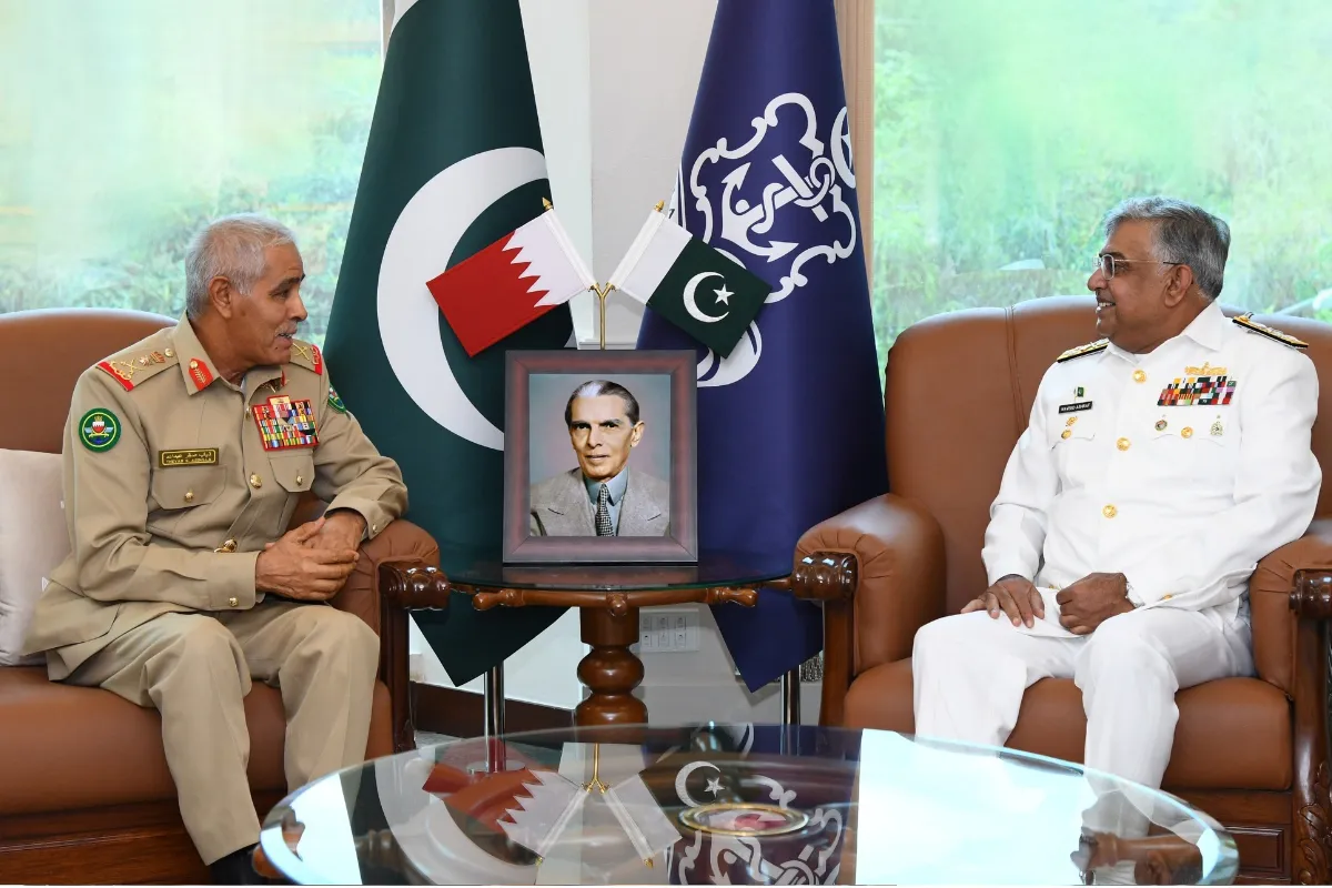 Bahrain Chief of Staff Visits Pakistan Naval Headquarters, Meets Naval Chief