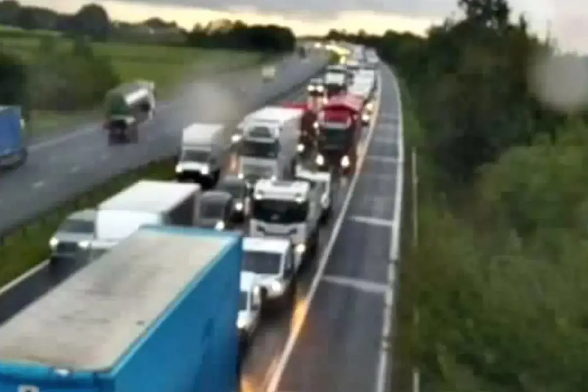M6 Traffic LIVE: Motorway Closed After Overturned Lorry Fire Between Kendal and Shap