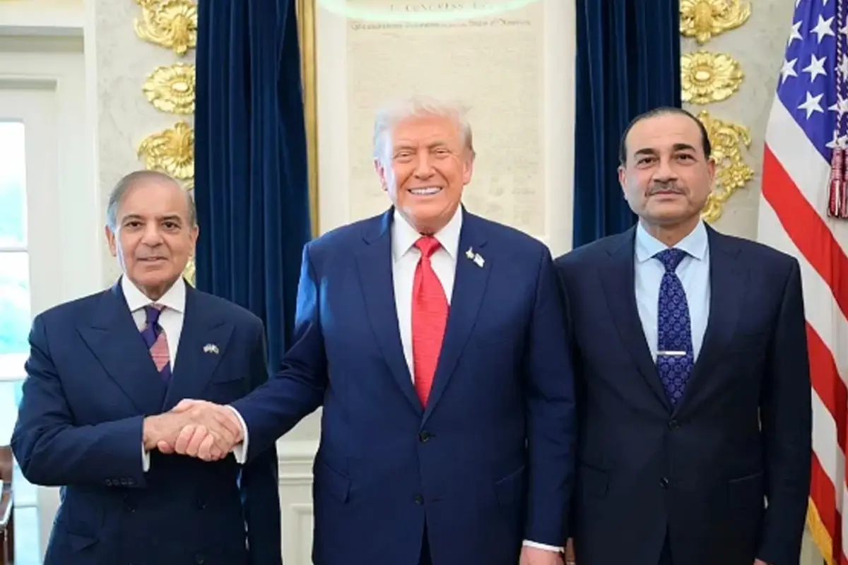 PM Shehbaz, Field Marshal Asim Munir meet US President Trump at White House