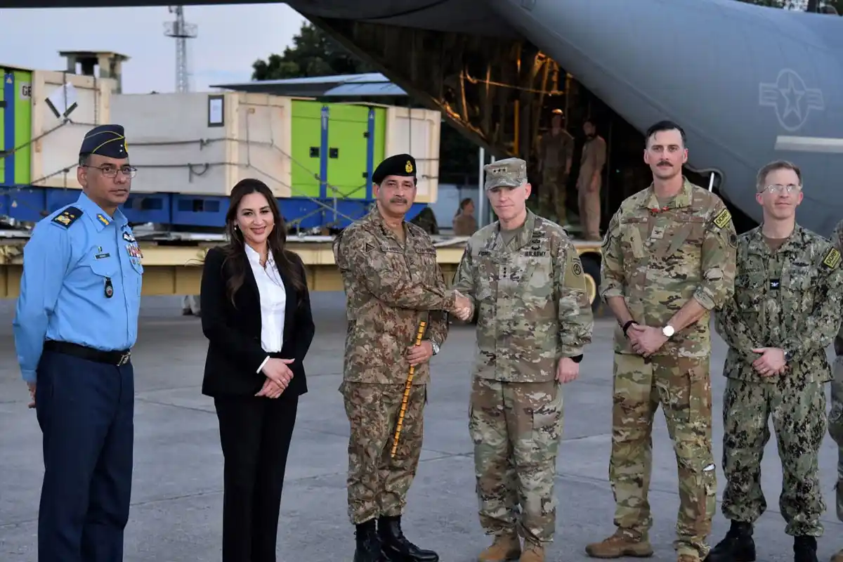 US Sends First Flood Relief Consignment to Pakistan
